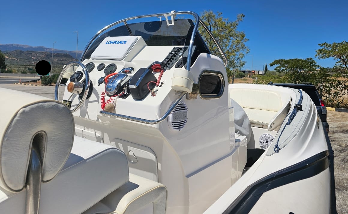 Zar 61 (2010) + Suzuki 200hp (2021) + Carrello<br><a href=dettaglio.aspx?Id=36 >VAI ALLA SCHEDA</a>